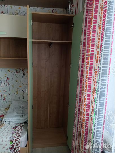 Комплект детской мебели б/у