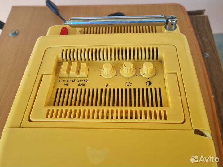 Телевизор электроника 409Д