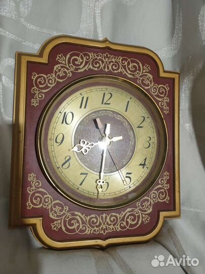 Часы настенные СССР янтарь