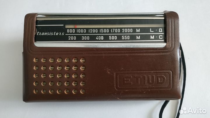 Бытовой Транзисторный радиоприемник 