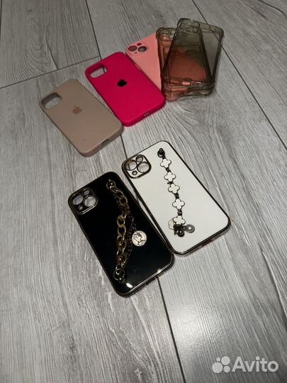 Чехлы на телефон iPhone 13