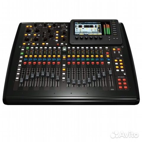 Микшерный пульт Behringer X32 Compact