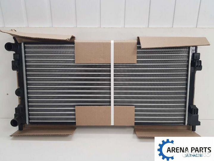 Радиатор оxлаждения VW Polo 2011-2020