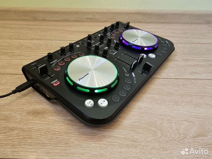 DJ-контроллер DDJ Wego-K