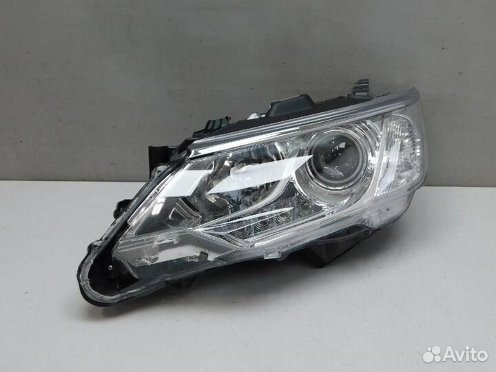 Фара левая Toyota Camry