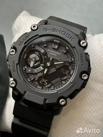 Часы Casio G-Shock GA-2200BB-1A