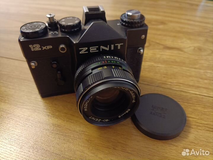 Пленочный фотоаппарат Зенит-12 хр
