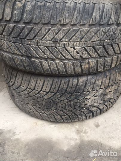Torque TQ020 225/40 R18 19B