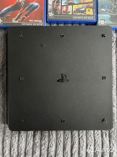 Sony playstation 4 slim 3 геймпада + куча игр