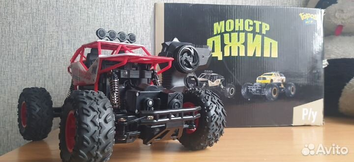 Радиоуправляемая машинка