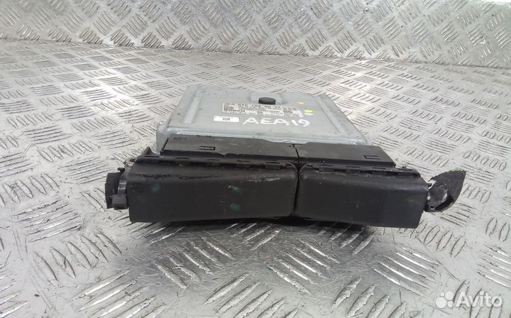 Блок управления двигателем Mercedes-Benz CLS-Class