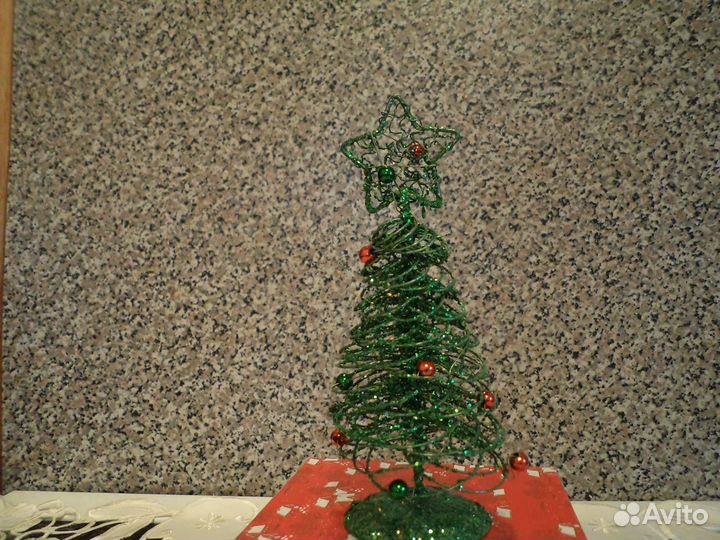 Ёлка мини из проволоки праздничная