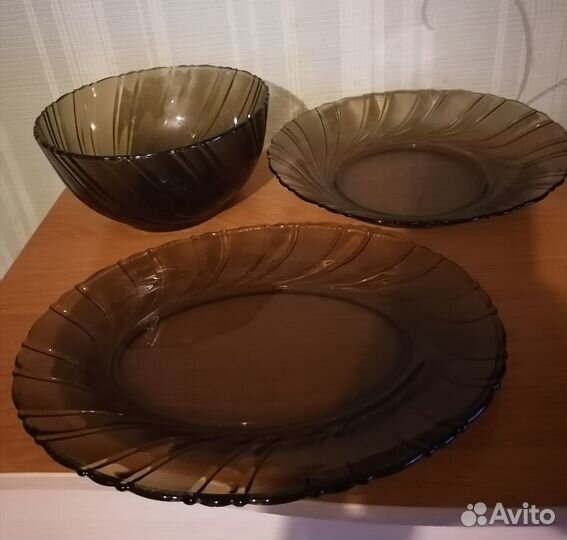 Блюдо для сервировки цветное стекло