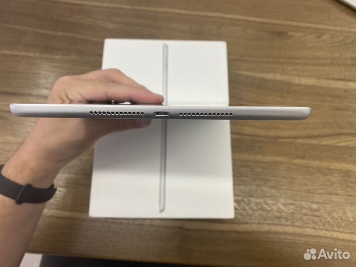 iPad 5 32gb Silver (б/у)