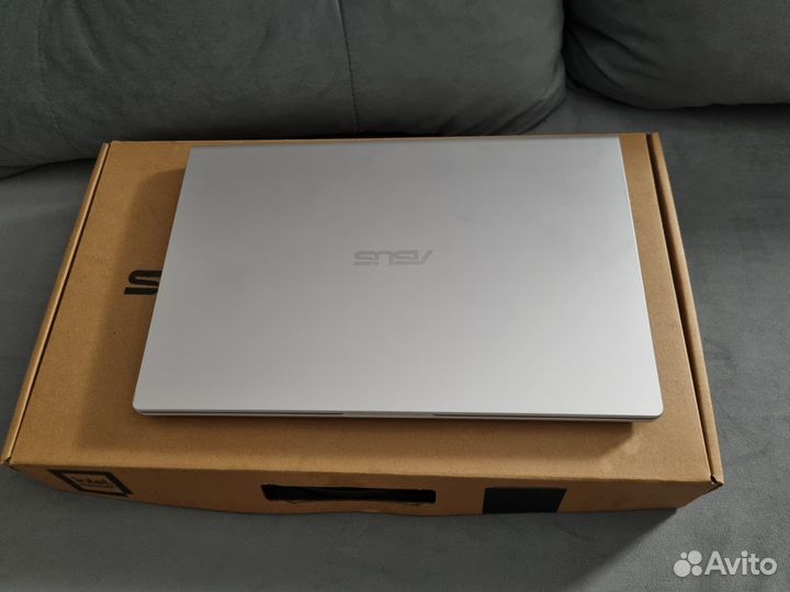 14 ips Asus Corei5-1035g1/8gb/512ssd