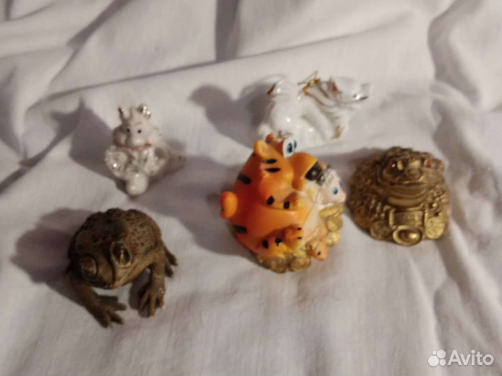Статуэтки, шкатулочки