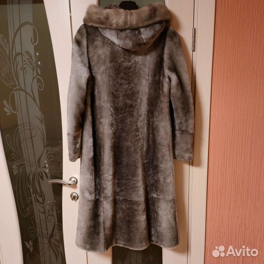 Шуба мутоновая с капюшоном 50 52