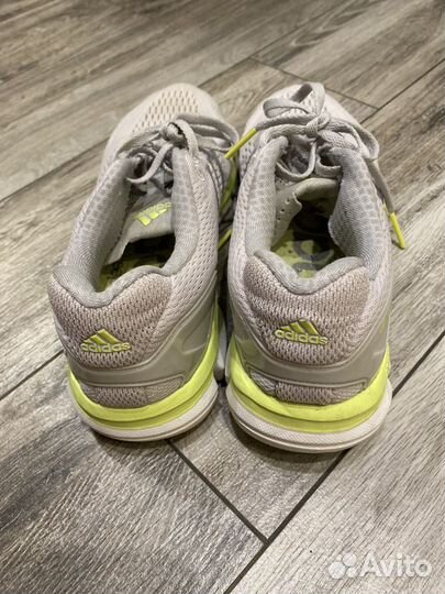 Кроссовки Adidas