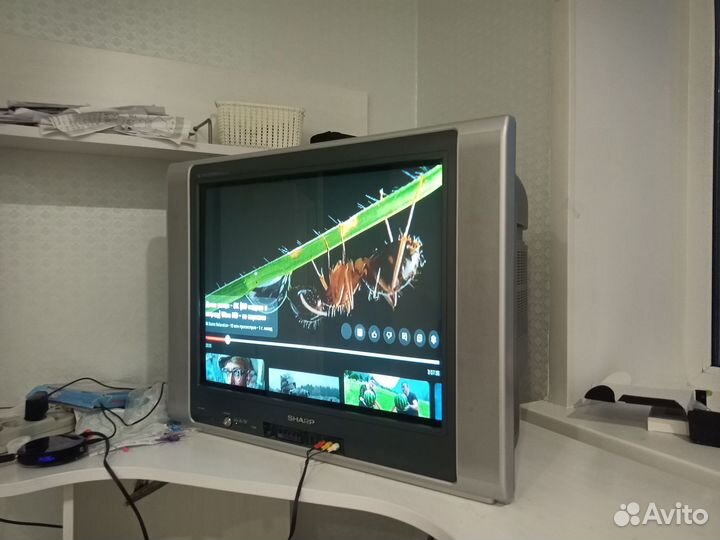 Плоский телевизор Sharp 29