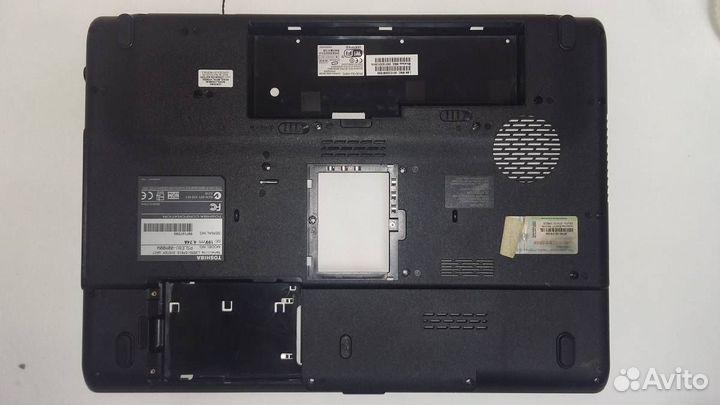 Дно toshiba Satellte L355D-S7815