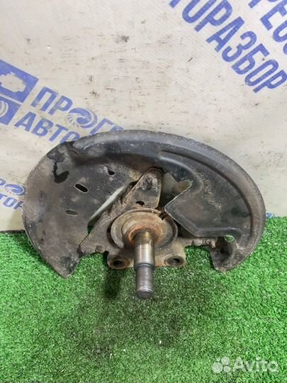 Цапфа задняя левая Renault Fluence седан 1.6 K4M