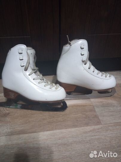 Фигурные коньки Risport Antares 190