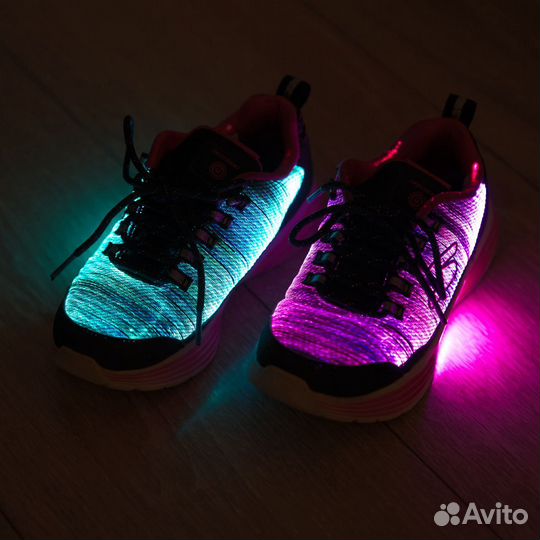 Кроссовки с подсветкой Skechers luminators