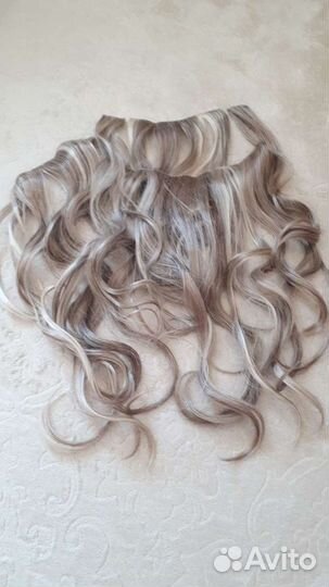 Волосы на заколках искусственные