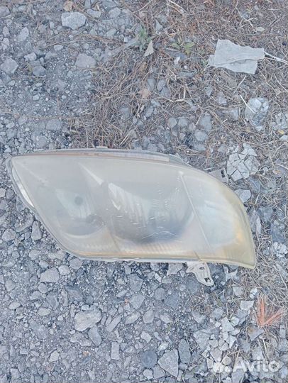 Фары передние на Тойота Филдер 121кузов