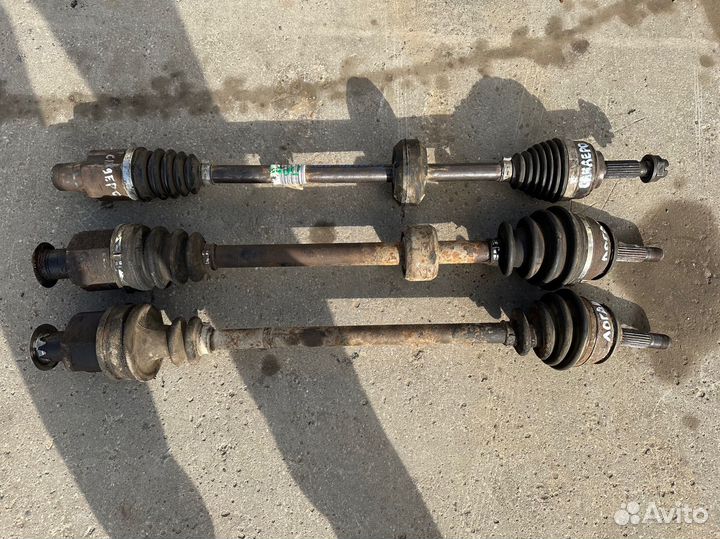 Привод (полуось) передний правый Renault Logan