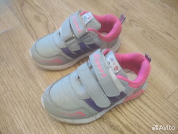 Кроссовки для девочки