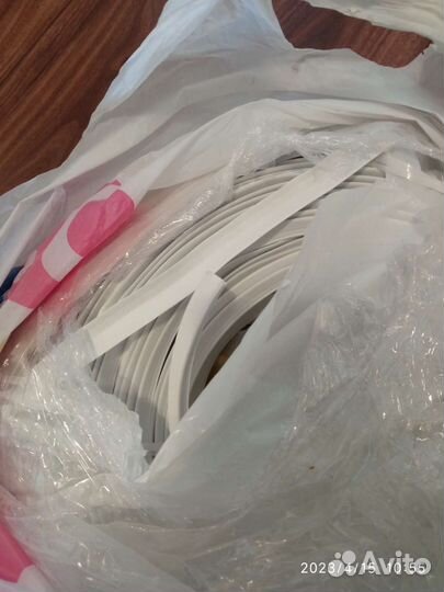 Вставка пристенный уголок L для натяжного потолка