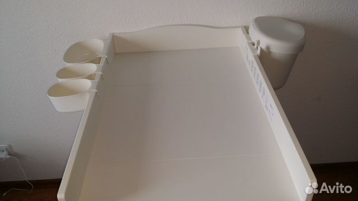 Пеленальный стол