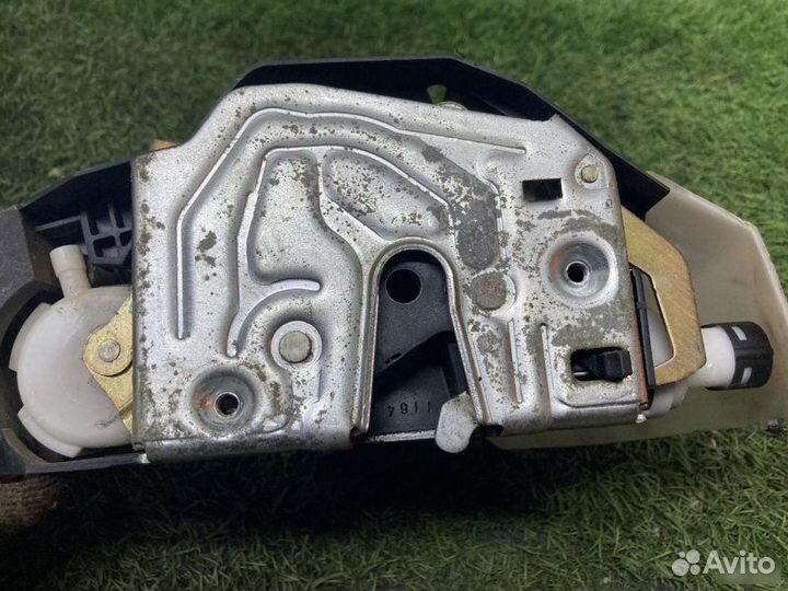 Замок двери задний левый Mercedes-Benz S-Class