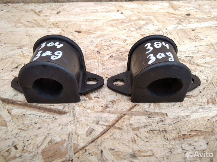 Втулка стабилизатора Toyota Land Cruiser 100 зад к