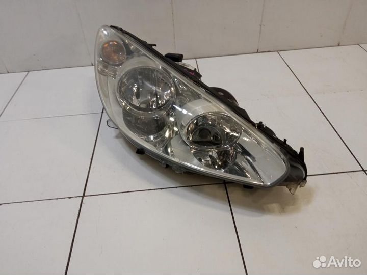 Фара правая Peugeot 308 4E 2007-2015