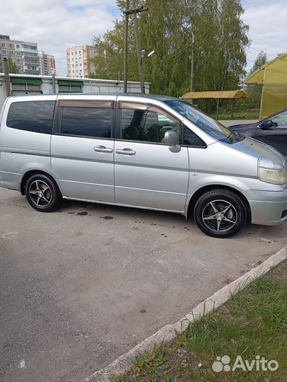 Nissan Serena 2.0 CVT, 2002, 216 978 км