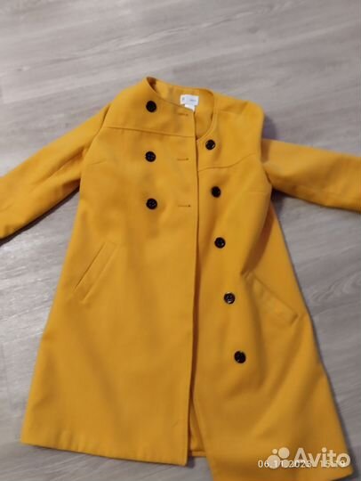 Пальто женское 42 44 коричневое и жёлтое