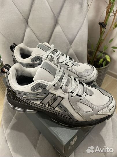 Кроссовки New balance1906r