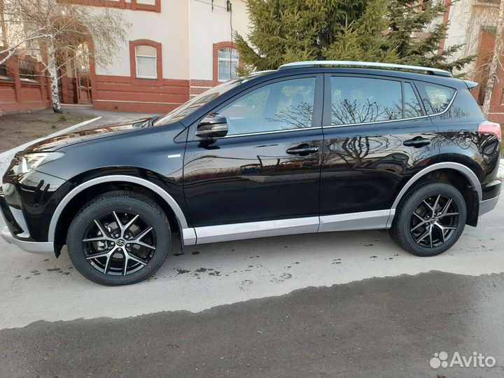 Toyota RAV4 2.0 CVT, 2017, 3 000 км