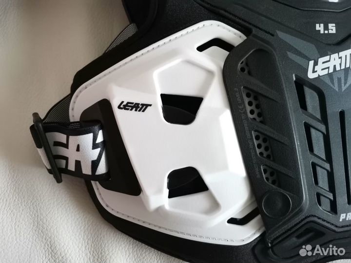 Кроссовый Панцирь Leatt Chest 4.5 Pro Бело Черно С