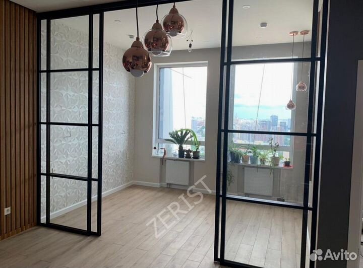 Стеклянные межкомнатные перегородки