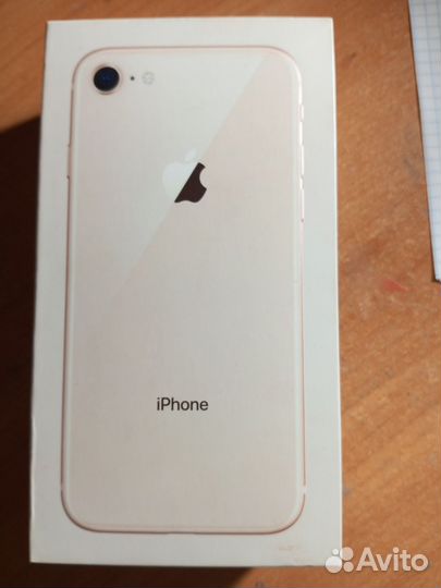 Коробка от iPhone 8