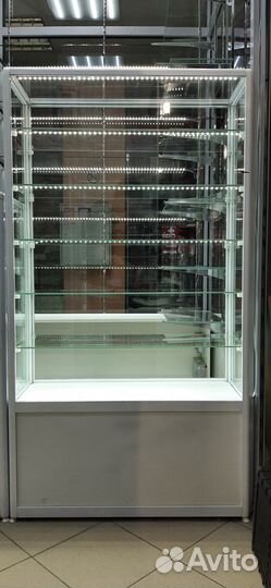 Торговые стеклянные витрины с подсветкой