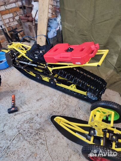 Сноубайк Кубена хобби 128