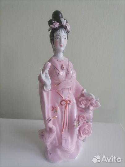 Ретро статуэтка фарфор гейша 20 см
