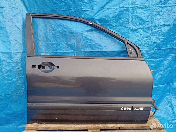 Передняя правая дверь Mitsubishi lancer 9