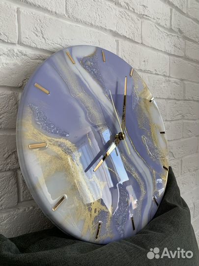 Часы настенные из эпоксидной смолы