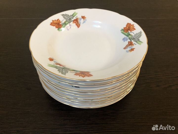 Японские суповые тарелки. Виноград. фарфор