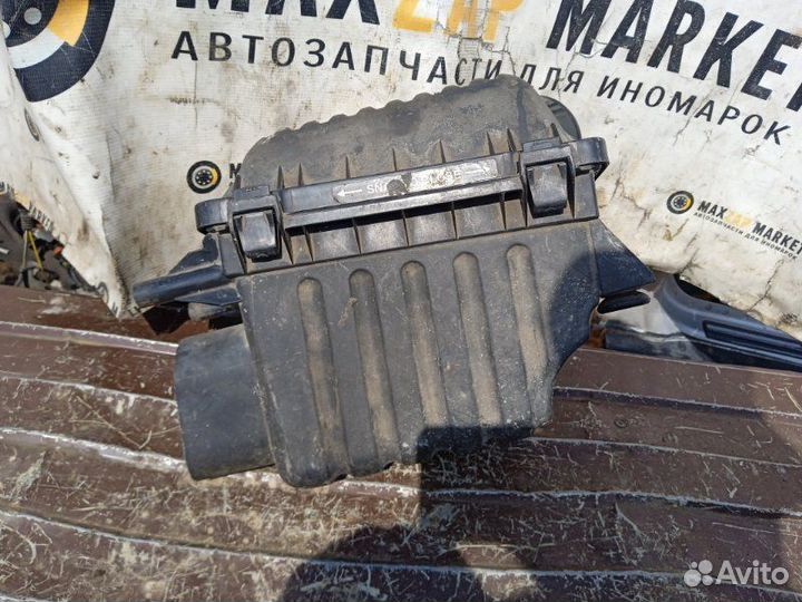 Корпус воздушного фильтра Dodge Intrepid 3.5 1999